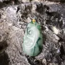 綠底飄花如意18K吊墜