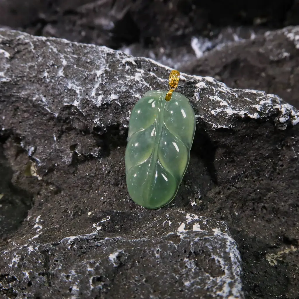 冰綠小葉子吊墜18K
