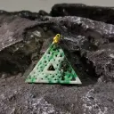 花青種縷空雕花三角吊墜