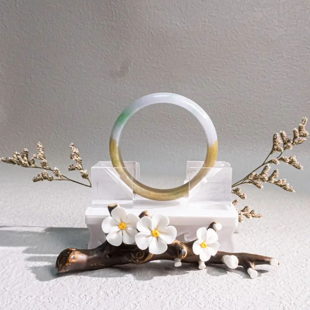 三彩春彩黃翡半山水正圈55.2mm