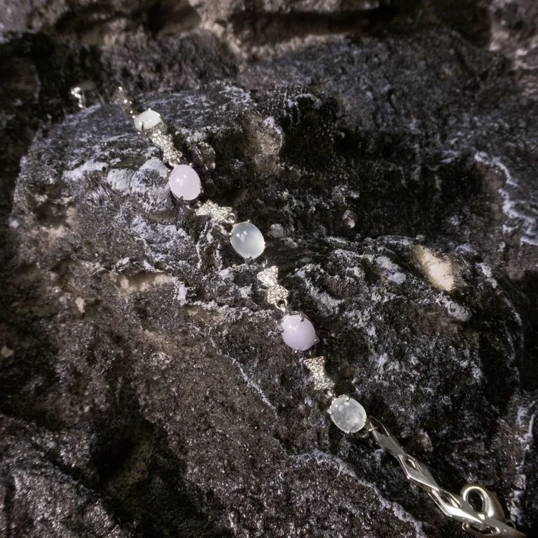 白冰粉紫相間小橢圓蛋面手鏈